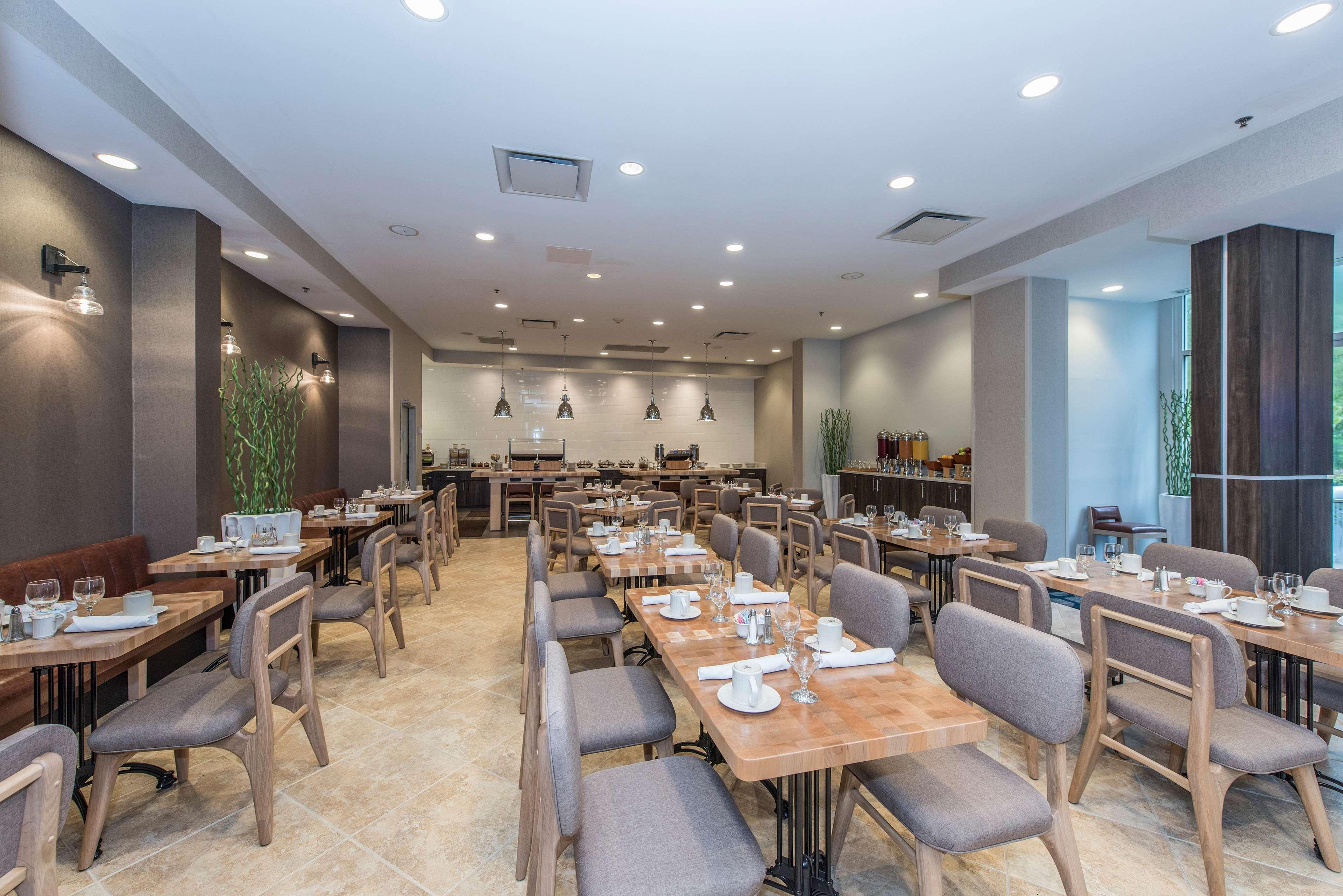 Doubletree By Hilton North Charleston - Convention Center Hotel Екстериор снимка