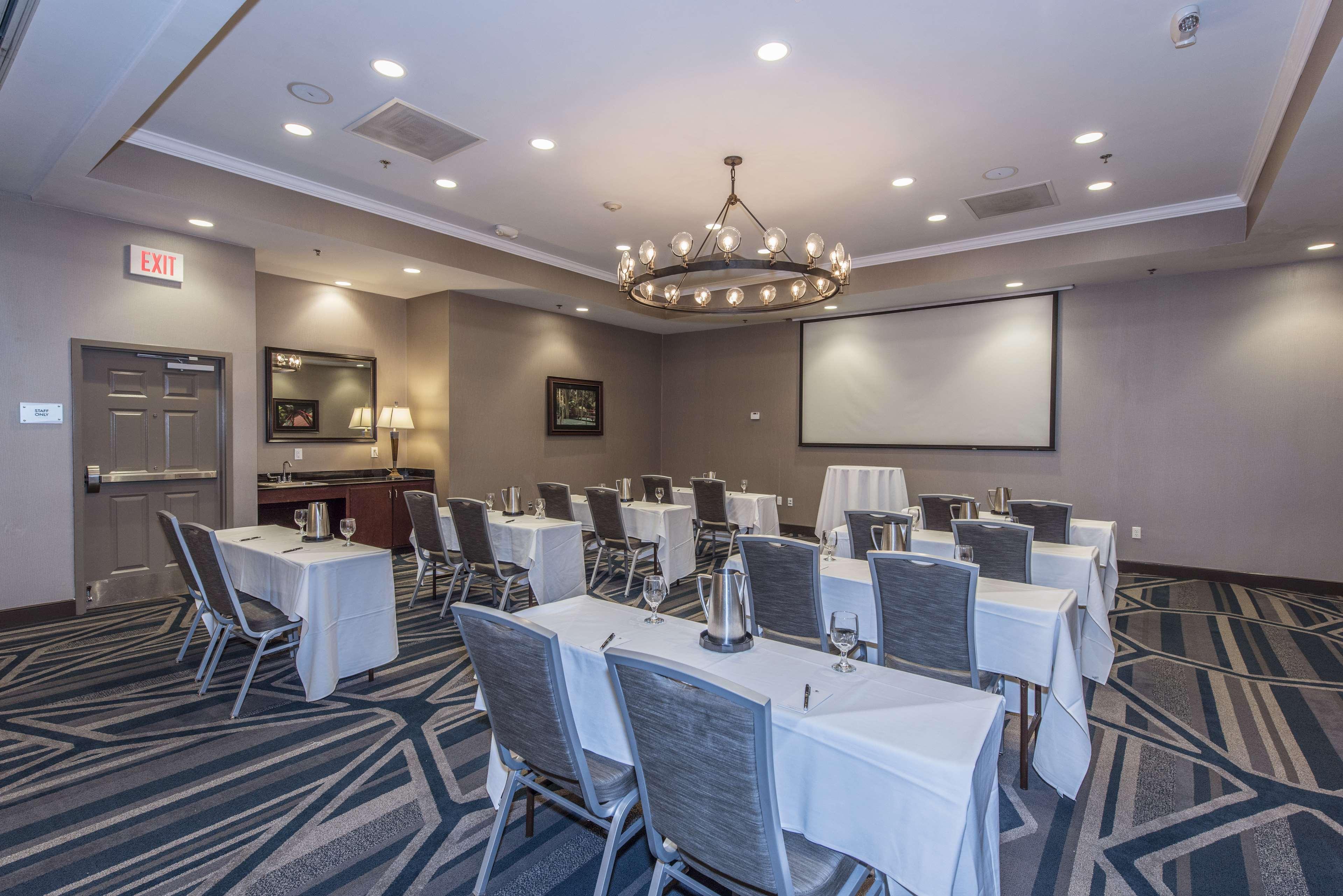 Doubletree By Hilton North Charleston - Convention Center Hotel Екстериор снимка