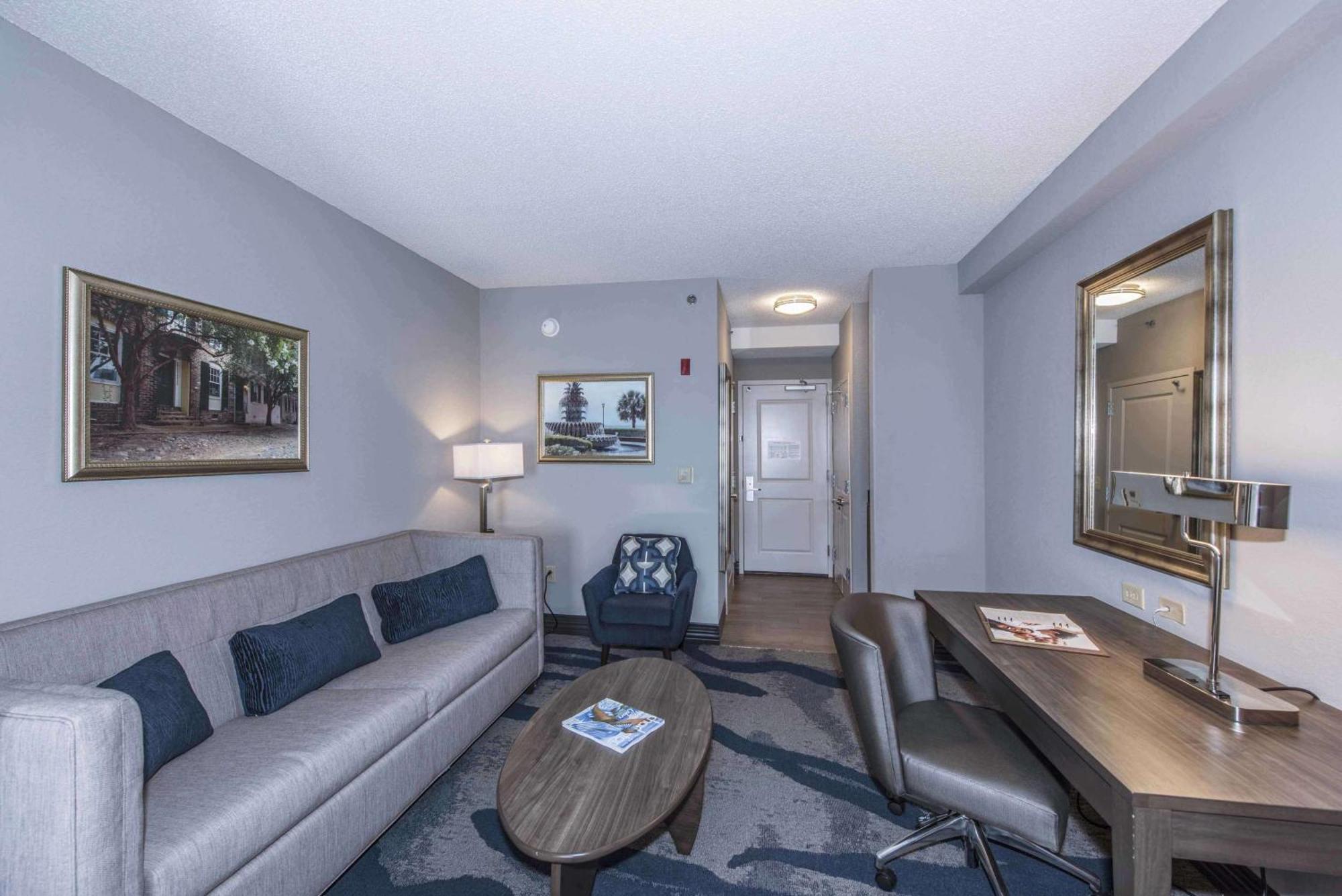 Doubletree By Hilton North Charleston - Convention Center Hotel Екстериор снимка