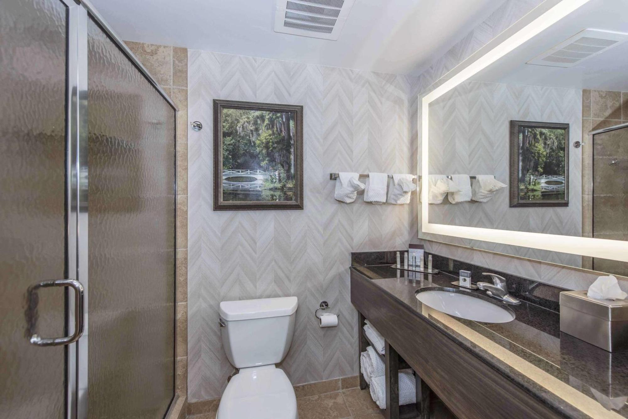 Doubletree By Hilton North Charleston - Convention Center Hotel Екстериор снимка