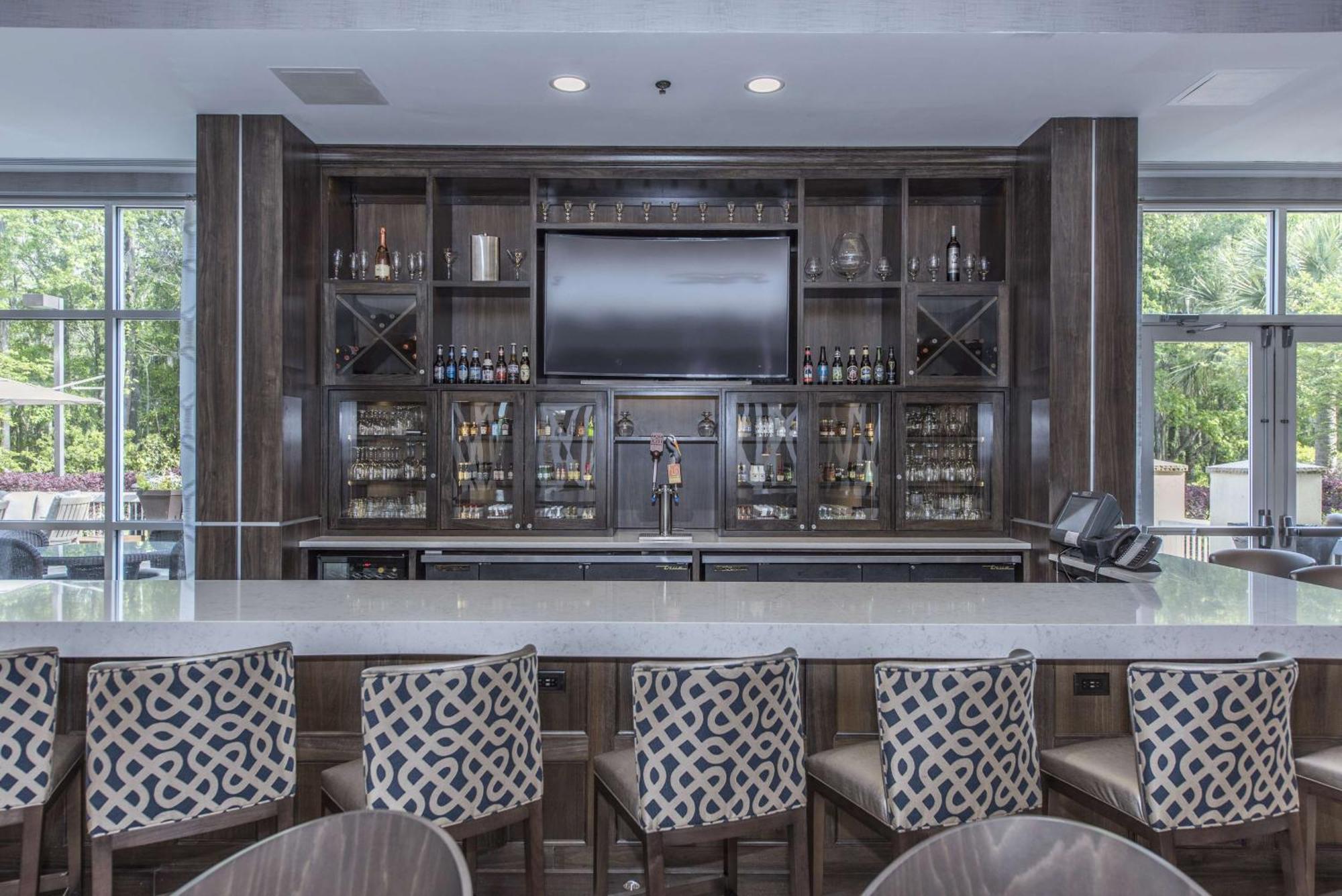 Doubletree By Hilton North Charleston - Convention Center Hotel Екстериор снимка
