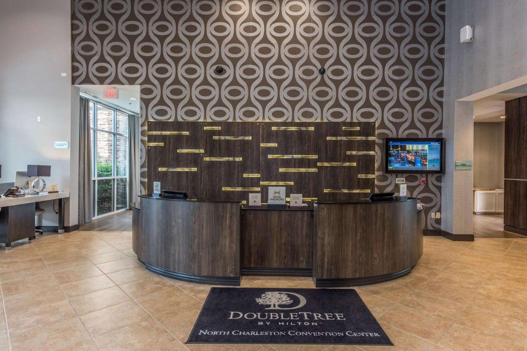 Doubletree By Hilton North Charleston - Convention Center Hotel Екстериор снимка